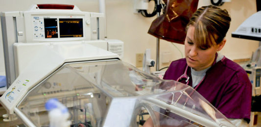 pros and cons of neonatal nursing