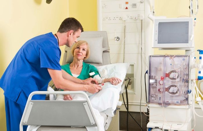 Everything You Need To Know About Being A Dialysis Nurse - Nursebuff