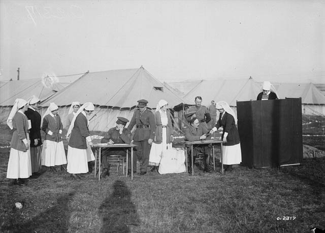 nurses at war camps